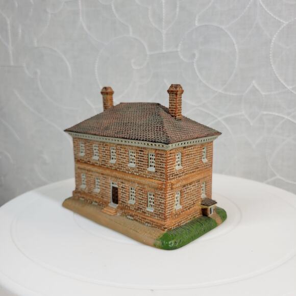 Lang & Wise Colonial Williamsburg George Wythe House Ceramic Figurine 28489704 - Picture 2 of 12